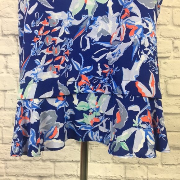 LAST CALL!! Silk Floral Top w/back zip - Picture 2 of 9